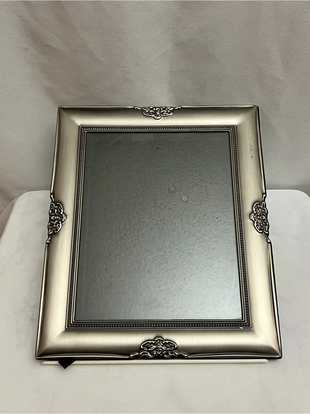 Vintage Silver Tone Ornate 8x10 Picture Frame Tabletop Wall Hanging Metal Look